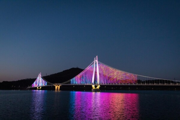 출처: 논산문화관광 홈페이지 (출렁다리 여행)