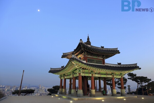 출처: 게티이미지뱅크 (수원시 겨울 설경 명소)