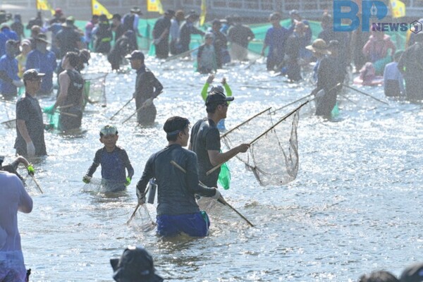 출처: 장흥군청 (정남진 장흥 물 축제 모습)