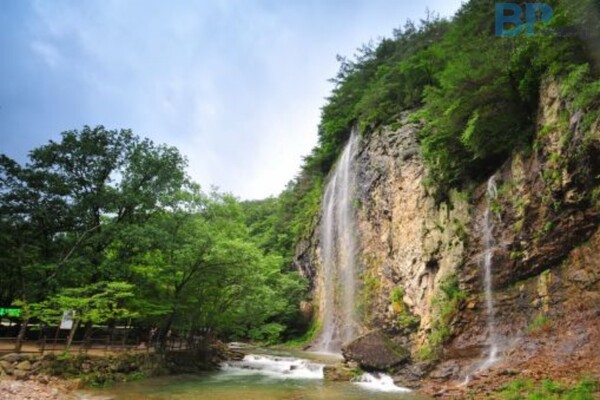 출처 = 병풍폭포(온라인 커뮤니티)