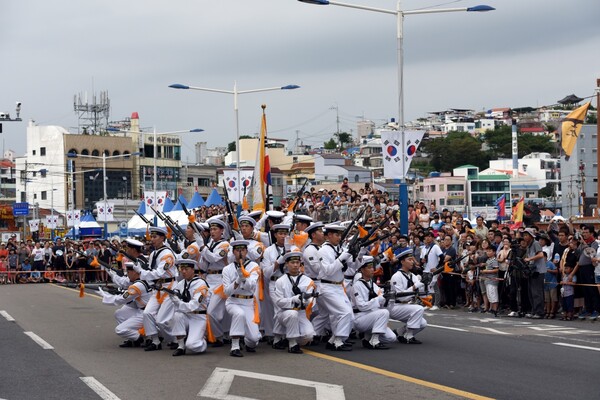 출처: 게티이미지뱅크 (2024 진해군항제)