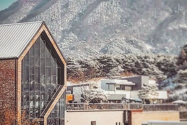 출처 = 카페 드 볼트 220 인스타그램