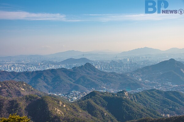 출처: 게티이미지뱅크 (북한산 우이령길 개방)