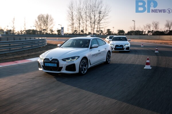 출처: BMW (BMW i4 드라이빙센터)