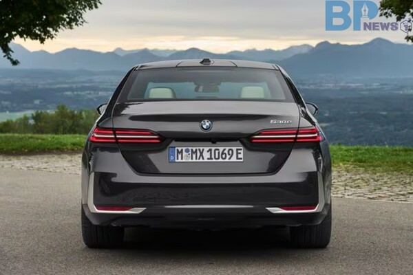 출처: BMW (뉴 530e 출시)